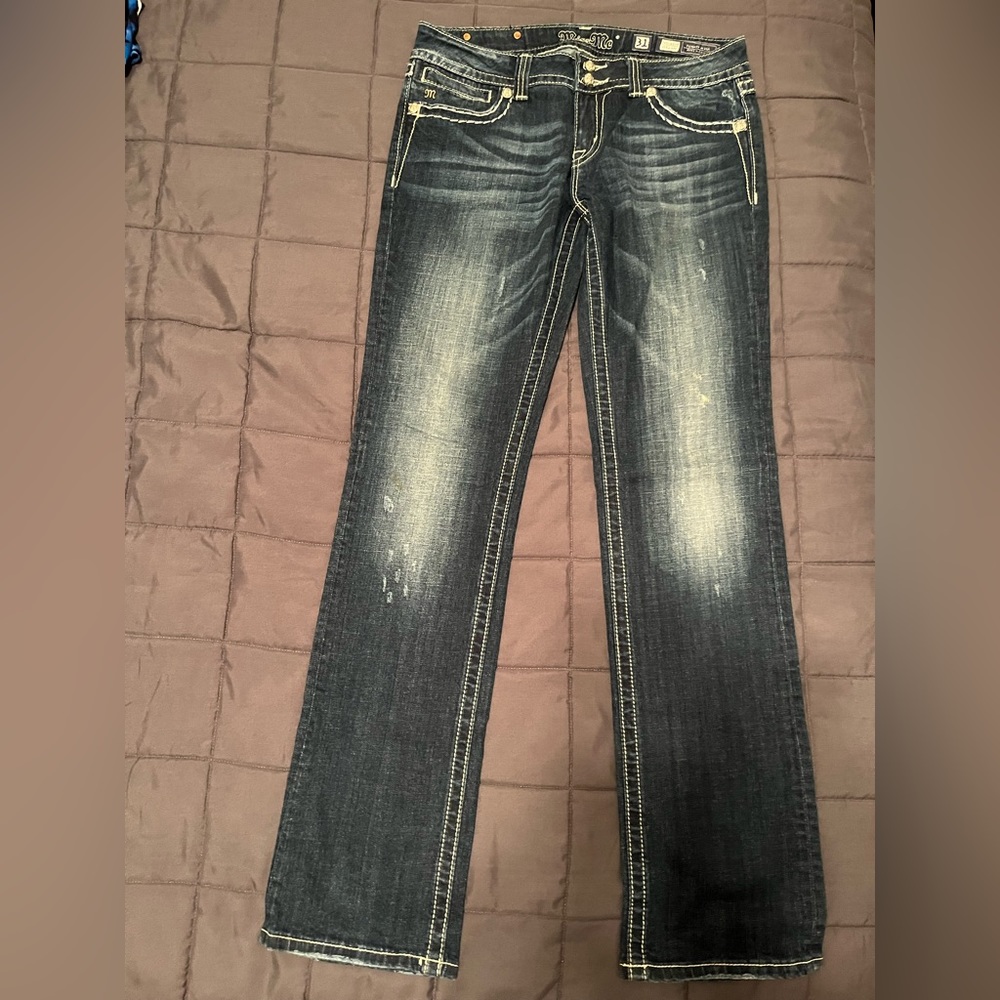 EUC Miss Me Straight Leg Jeans 31X34” 9” Rise